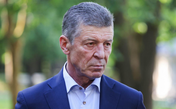 Путин освободил Козака от должности замглавы администрации президента
Путин освободил Козака от должности замглавы администрации президента