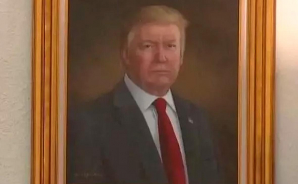 
                    Трамп обвинил ФБР в провоцировании беспорядков у Капитолия в 2021 году
                