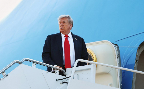 Трамп назвал Лукашенко очень уважаемым и сильным лидером
Трамп назвал Лукашенко очень уважаемым и сильным лидером