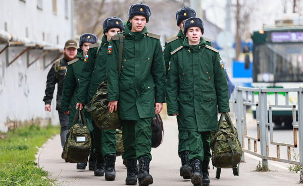 
                    Картаполов объяснил крупнейший за девять лет осенний призыв в армию
                