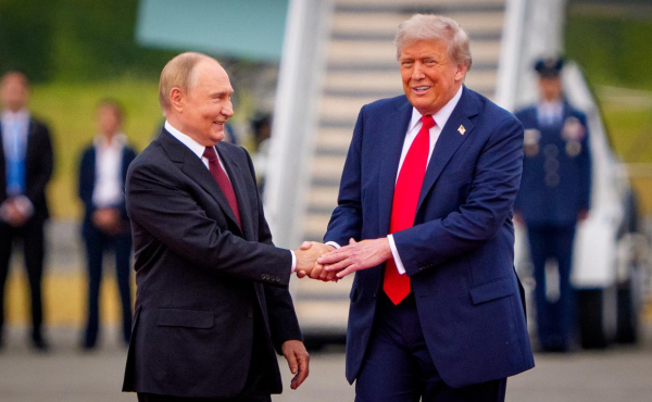 Песков рассказал о характере отношений Путина и Трампа
Песков рассказал о характере отношений Путина и Трампа
