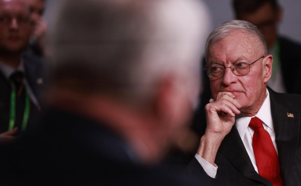 
                    Келлог заявил, что США не запрещают Украине наносить удары вглубь России
                