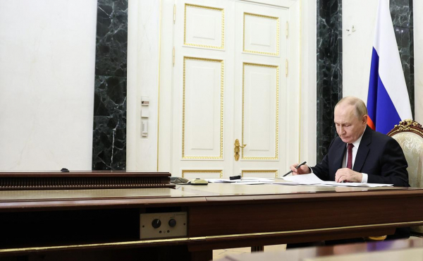
                    Володин призвал лишить иноагентов возможности получать пенсию в России
                