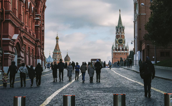 ЕС ввел санкции против главы «АвтоВАЗа» и ректора ВШЭ
ЕС ввел санкции против главы «АвтоВАЗа» и ректора ВШЭ