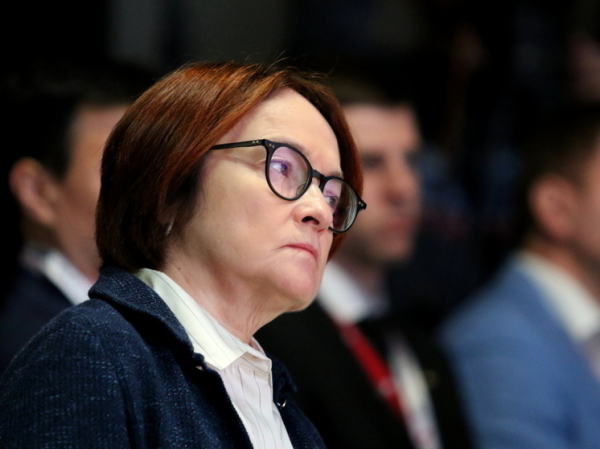 Выяснилось, что россияне практически прекратили использование наличных