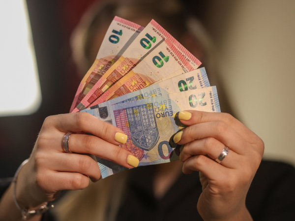 Российских пенсий переведено в Прибалтику на €5 млн