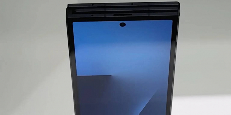 &laquo;Трикладушку&raquo; Galaxy Z TriFold от Samsung впервые показали на&nbsp;видео